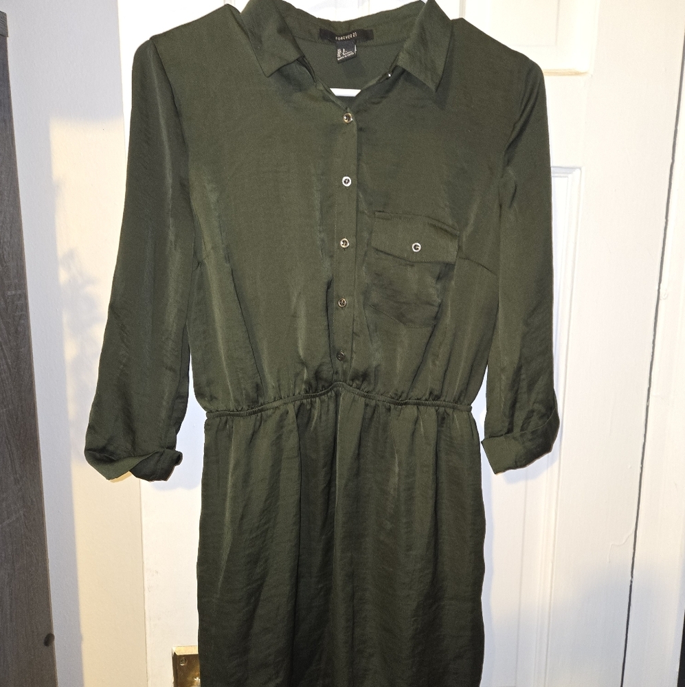 Forever 21 Dark Green Satin Shirt Dress Size Small